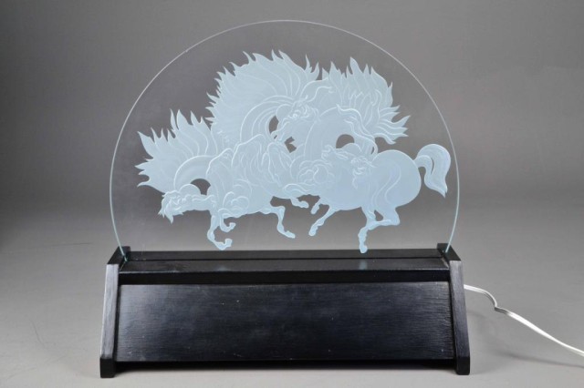 LIGHTED GLASS SCULPTURE OF HORSESDemi lune 1736ab