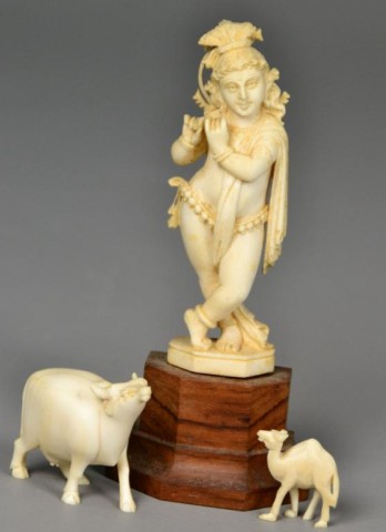  3 Indian Carved Ivory PiecesTo 1736d3