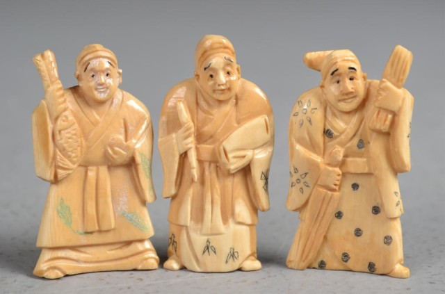 (3)Japanese Carved Ivory NetsukeFinely