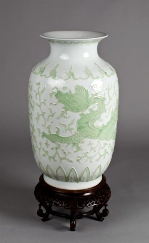 A Fine Chinese Qing Porcelain VaseA