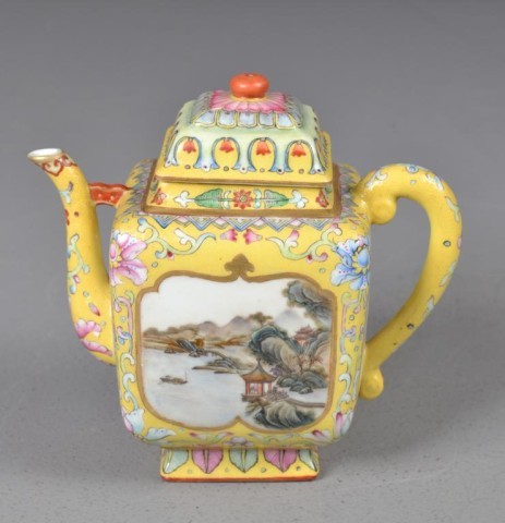 Chinese Famille Rose Porcelain 173730