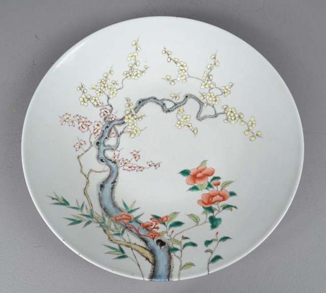 Large Chinese Porcelain ChargerLarge 173732