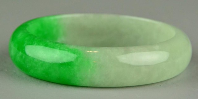 Chinese Jadeite Bangle or BraceletFinely