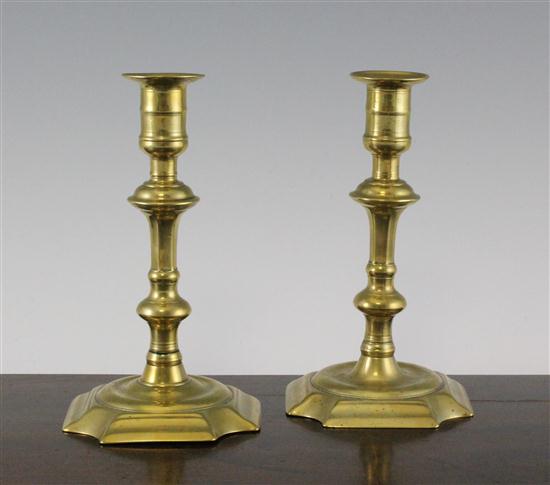 A pair of 18th century brass candlesticks 173851