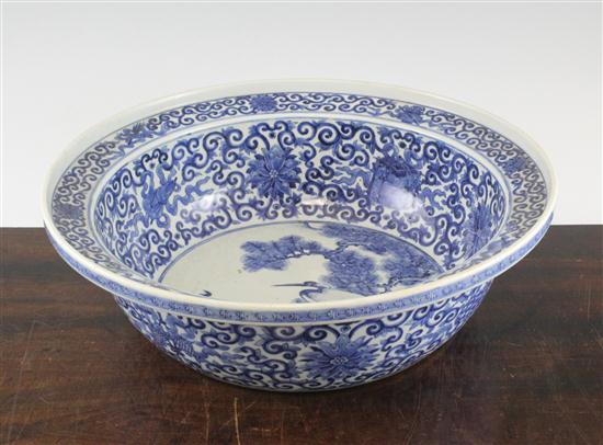 A Chinese blue and white basin 17391f