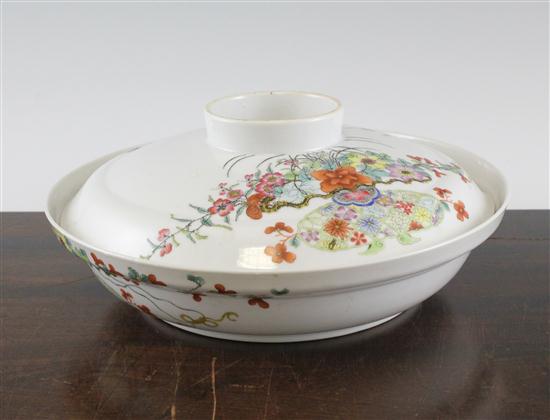 A Chinese famille rose bowl and 173920
