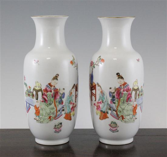 A pair of Chinese famille rose 17392c