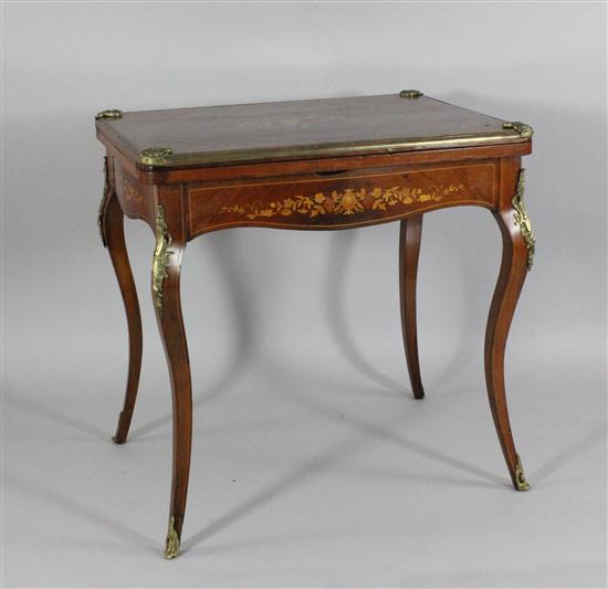 A 19th century Continental marquetry 1739d4