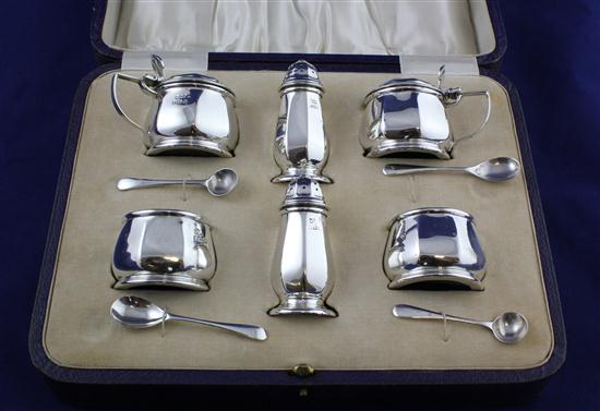 A cased George V six piece silver