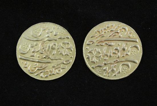 Two Middle Eastern gold coins Estimate