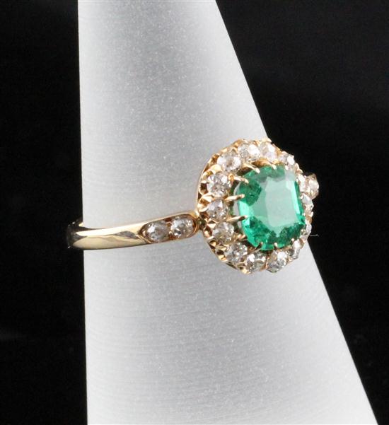 A Victorian emerald and diamond 173aa1