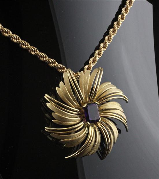 An 18ct gold amethyst set flowerhead 173aaf