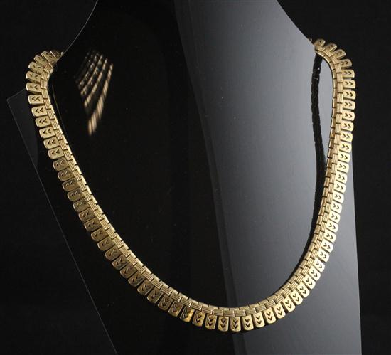An 18ct gold fringe necklace with 173ab0