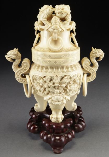 Chinese carved ivory lidded tripod 173b70