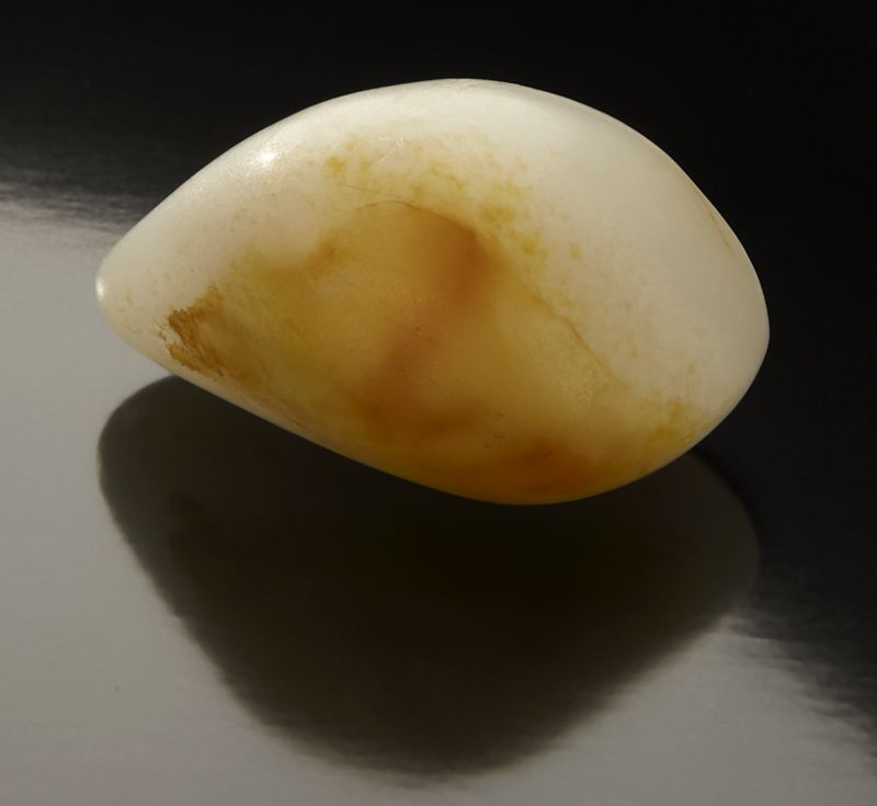Chinese carved jade pebble 1 25 H 173b78