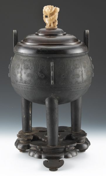 Large Chinese Qing tripod bronze 173b8d