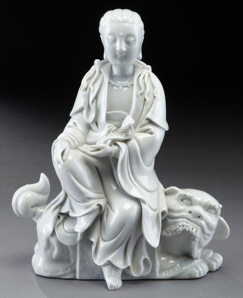 Chinese Qing blanc de chine Guanyinholding 173b94