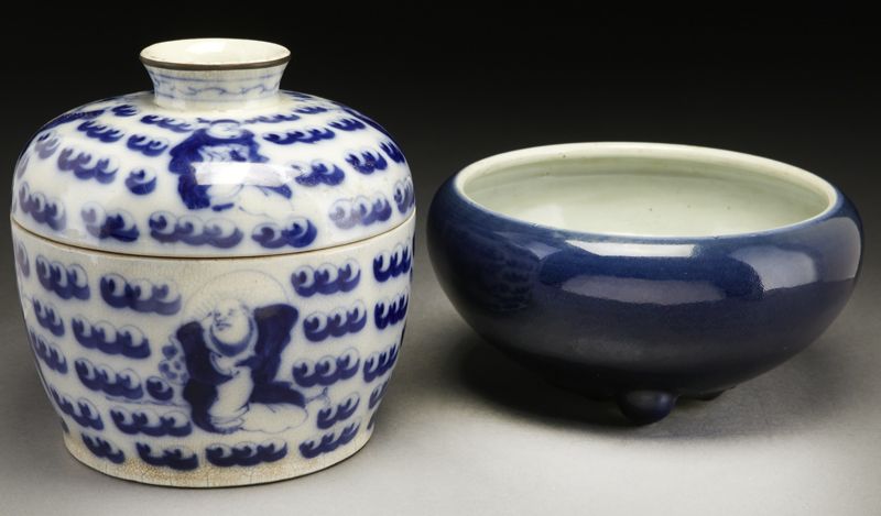 (2) Chinese Qing porcelains including:(1)