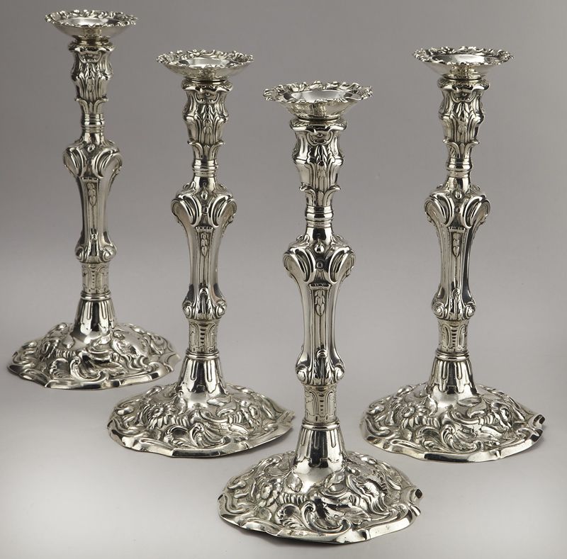 Set of 4 George II silver candlestickswith 173cca