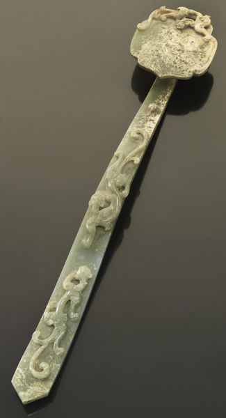 Chinese Qing carved celadon jade 173db6