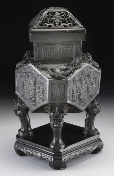 Chinese Qing bronze octagonal censer 173e57