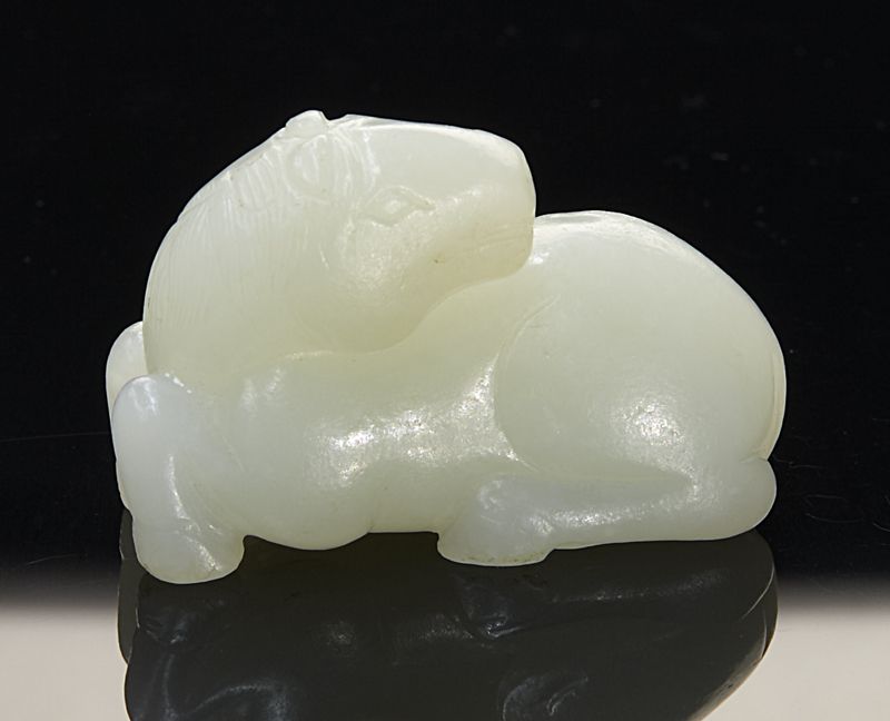 Chinese Qing carved white jade 173e7b