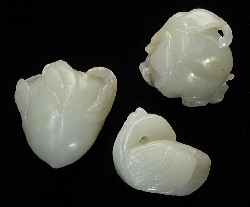  3 Chinese Qing jade carvings 173ea7