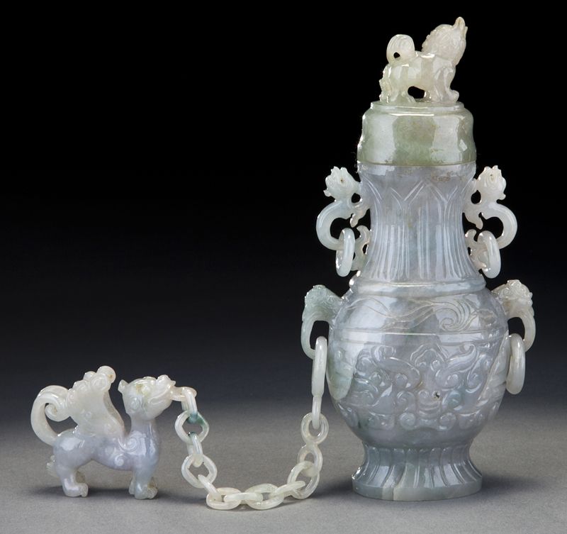 Chinese carved jadeite vasewith