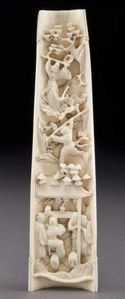 Chinese Qing carved ivory wrist