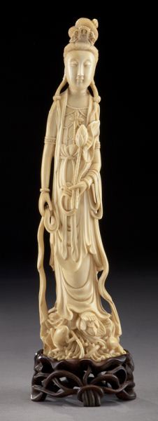 Chinese carved ivory figure International 173f41
