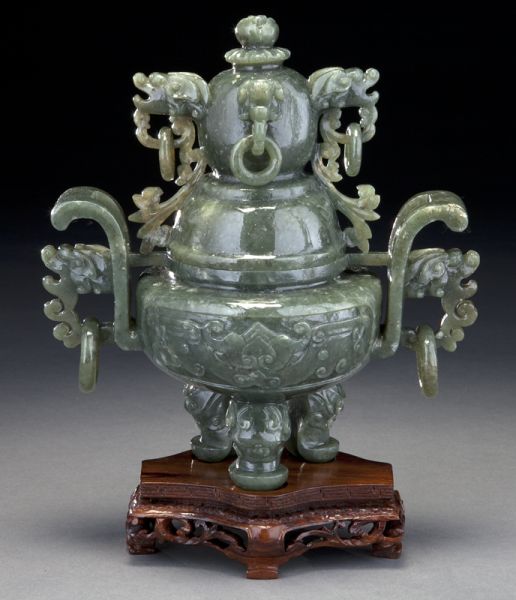 Chinese carved celadon jade tripod 173f52