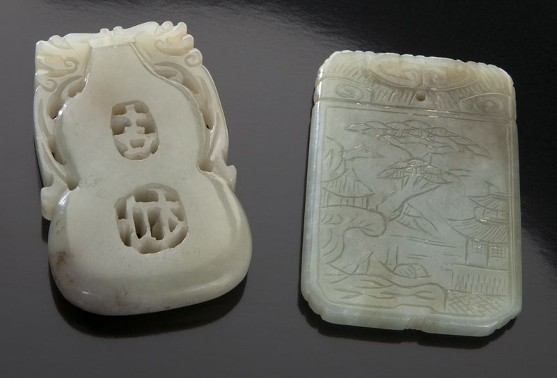  2 Chinese carved jade pendants 1  173f4c
