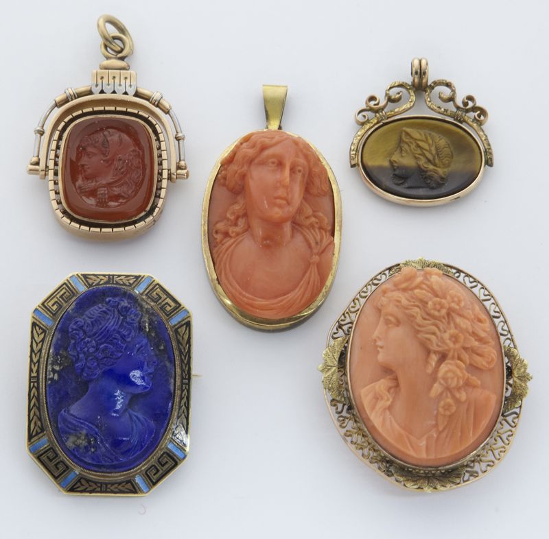  5 Victorian hard stone gold and 173f7a