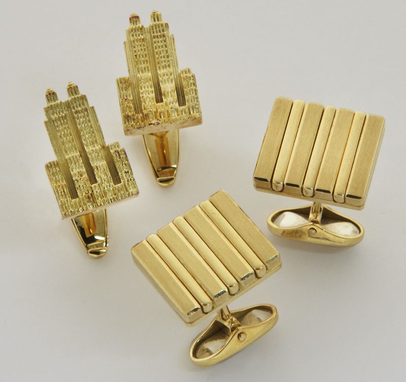 (2) Pr. 18K gold cuff links (1)