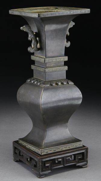 Chinese Qing bronze vase having 174048