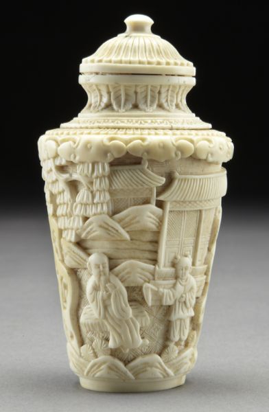 Chinese Qing carved ivory snuff