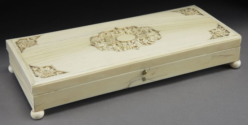 Chinese Qing Canton carved ivory
