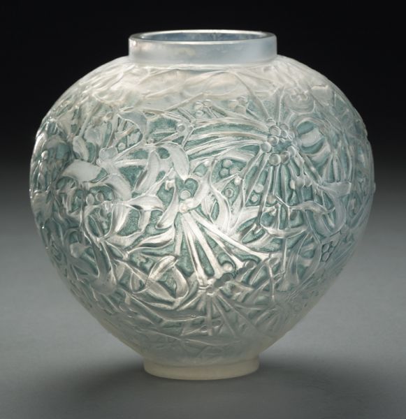R Lalique Gui vase with light 1740d4