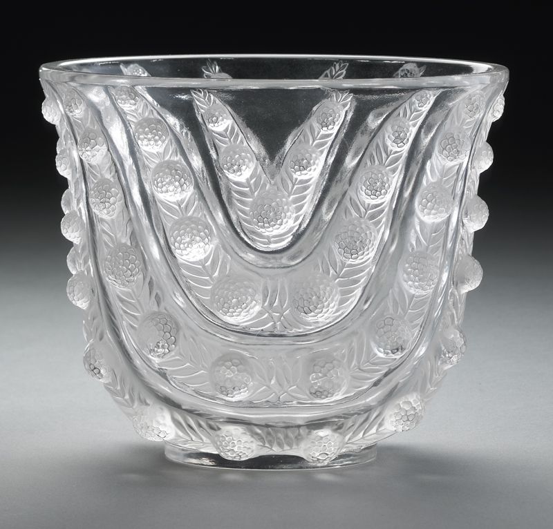 R. Lalique Vichy clear glass vaseaccented