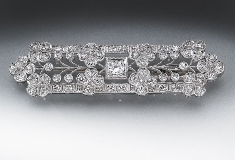 Art Deco platinum and diamond brooch 174100