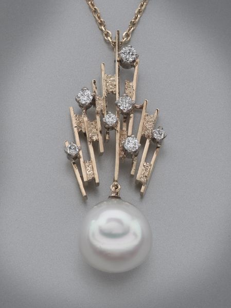 Mikimoto Akoya pearl and diamond