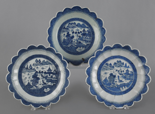Three Chinese export porcelain 17686d