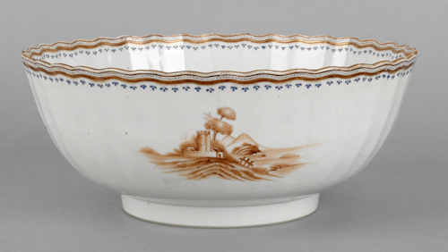 Chinese export porcelain bowl ca  176882