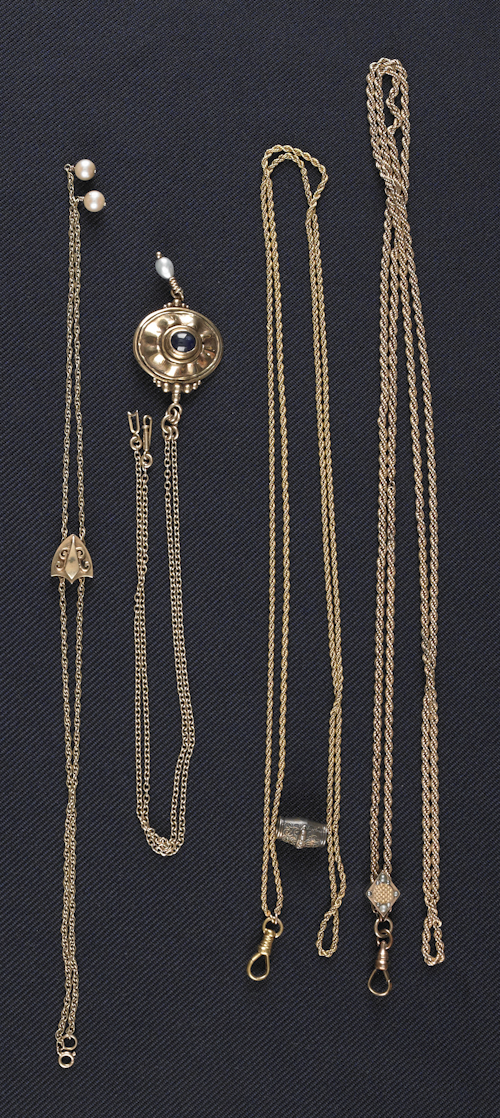 Three 14K yellow gold chains and 176909