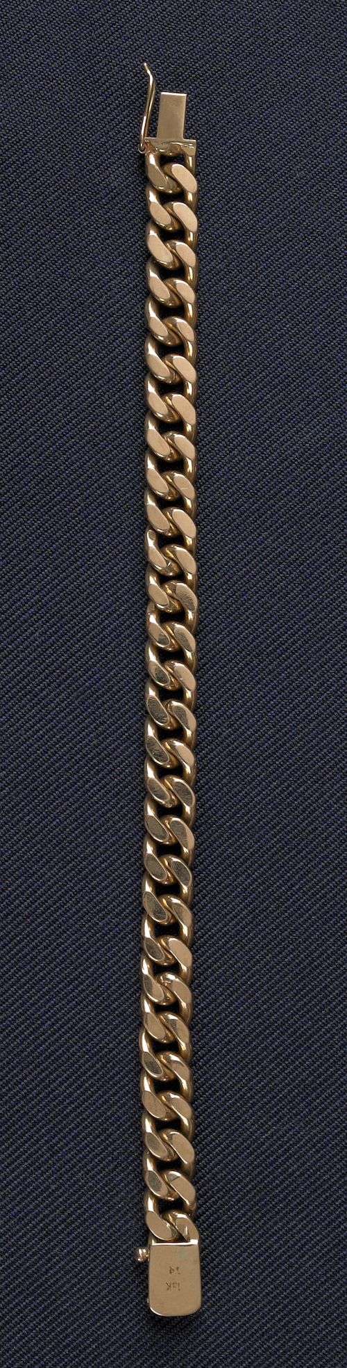 18K yellow gold curb link bracelet 17691b