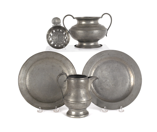 Five pieces of pewter to include an