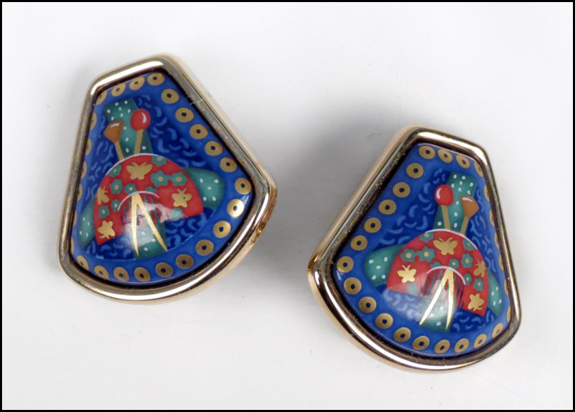 PAIR OF HERMES ENAMEL EARCLIPS  176d94