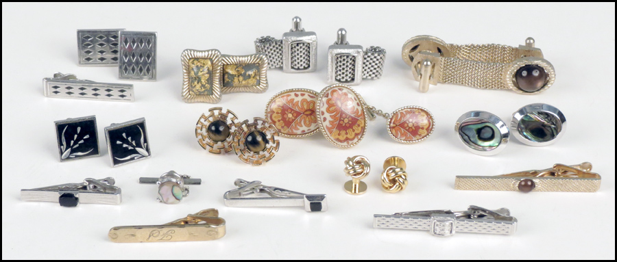 COLLECTION OF CUFFLINKS AND TIEBARS  176de7