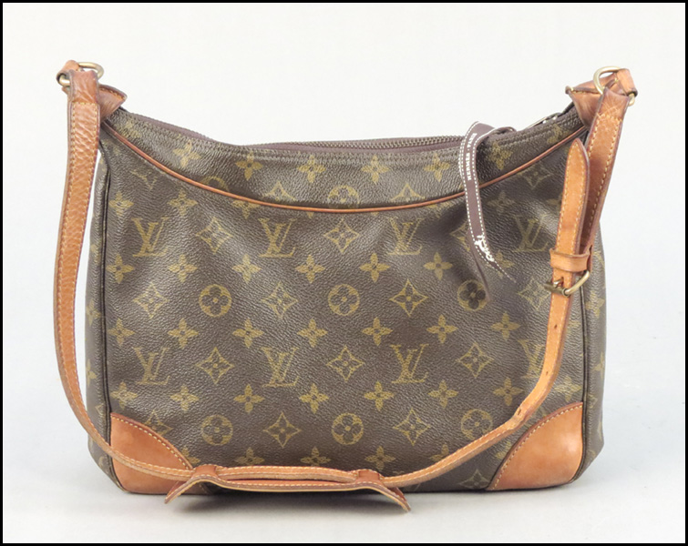 LOUIS VUITTON MONOGRAMMED CANVAS 176e47