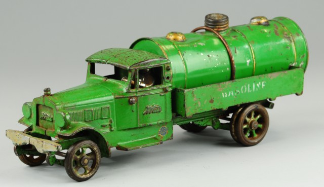 WHITE GASOLINE TRUCK C. 1931 extremely